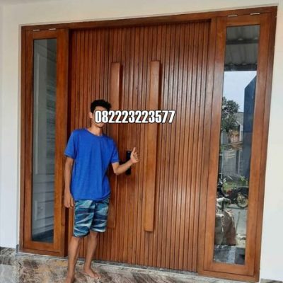 Pintu Jati Minimalis Motif Salur Kupu Tarung Model Jendela Kaca